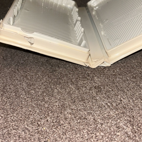 ~6/$10 MOVIES VHS/DVDS~ Disney’s Jungle 2 Jungle VHS In Clamshell 1997 - Picture 7 of 7